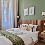Wawel Square Апартаменты *