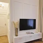 Wawel Square Апартаменты
