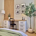 Wawel Square Apartman *